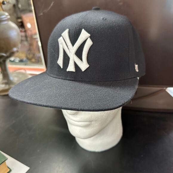 47 Other - NWT Vintage New York Yankees Fitted Hat Size 7.5 MLB ‘47 “Sample” Black